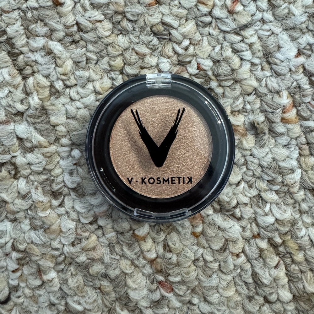 Radiant Gold Highlighter